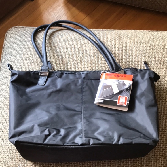 Samsonite Handbags - NWT Samsonite Jordyn laptop Bag